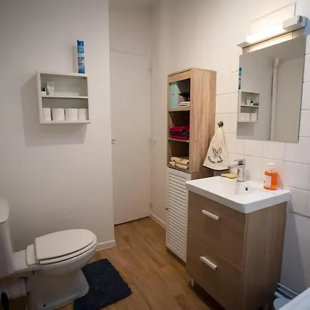 Cosy And Calm In The Center Of Apartman