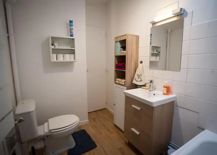 Cosy And Calm In The Center Of Appartement