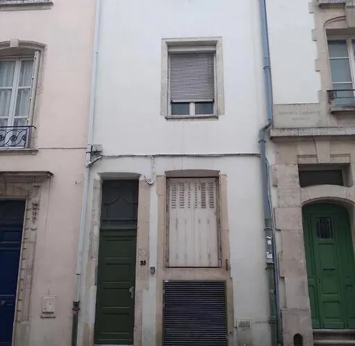 Cosy And Calm In The Center Of Appartement